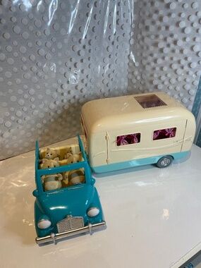 Li’l Woodzeez 💙Happy 🚙Car & 🏕️Camper